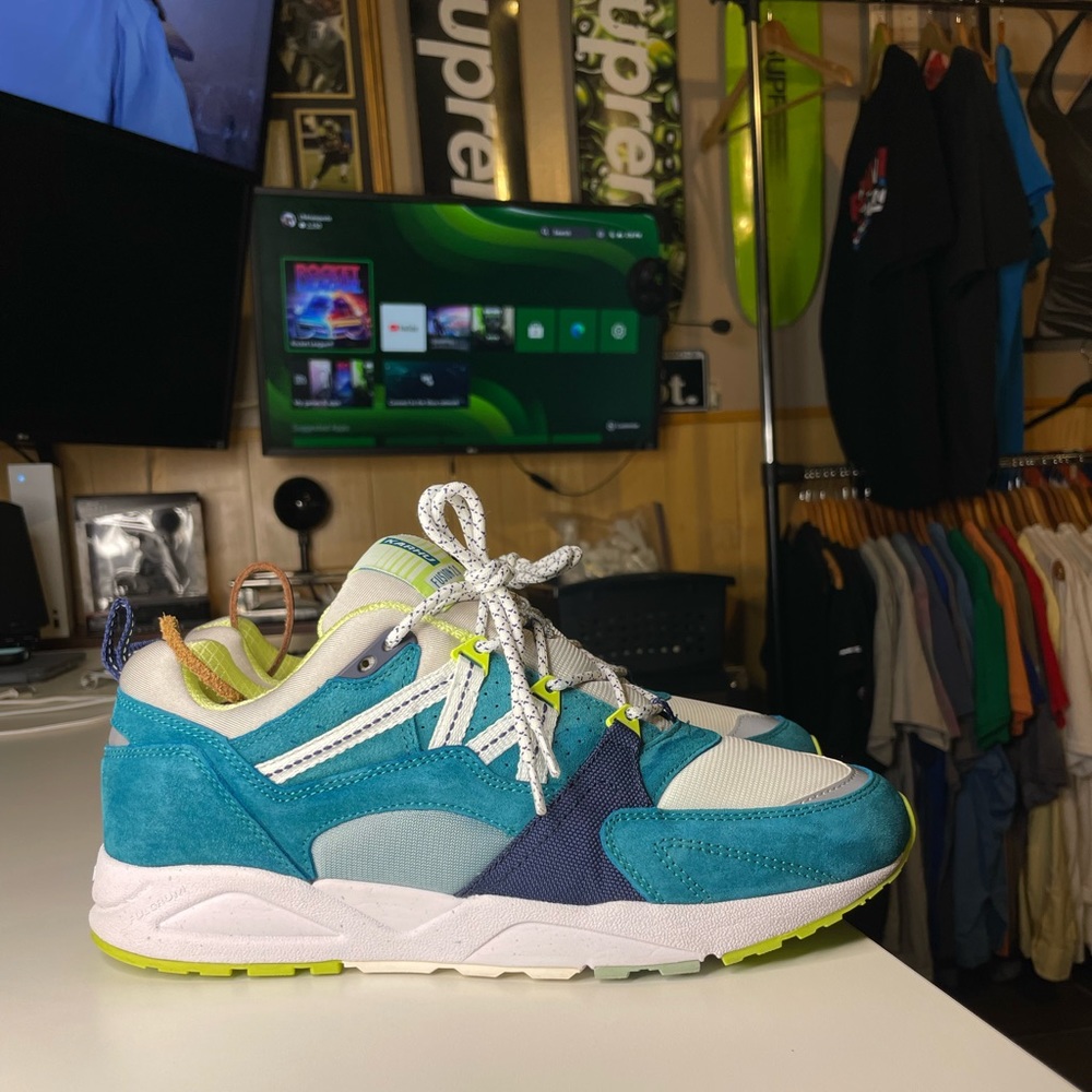 KARHU FUSION 2.0 OCEAN DEPTHS / FOGGY DEW
Mens size 10